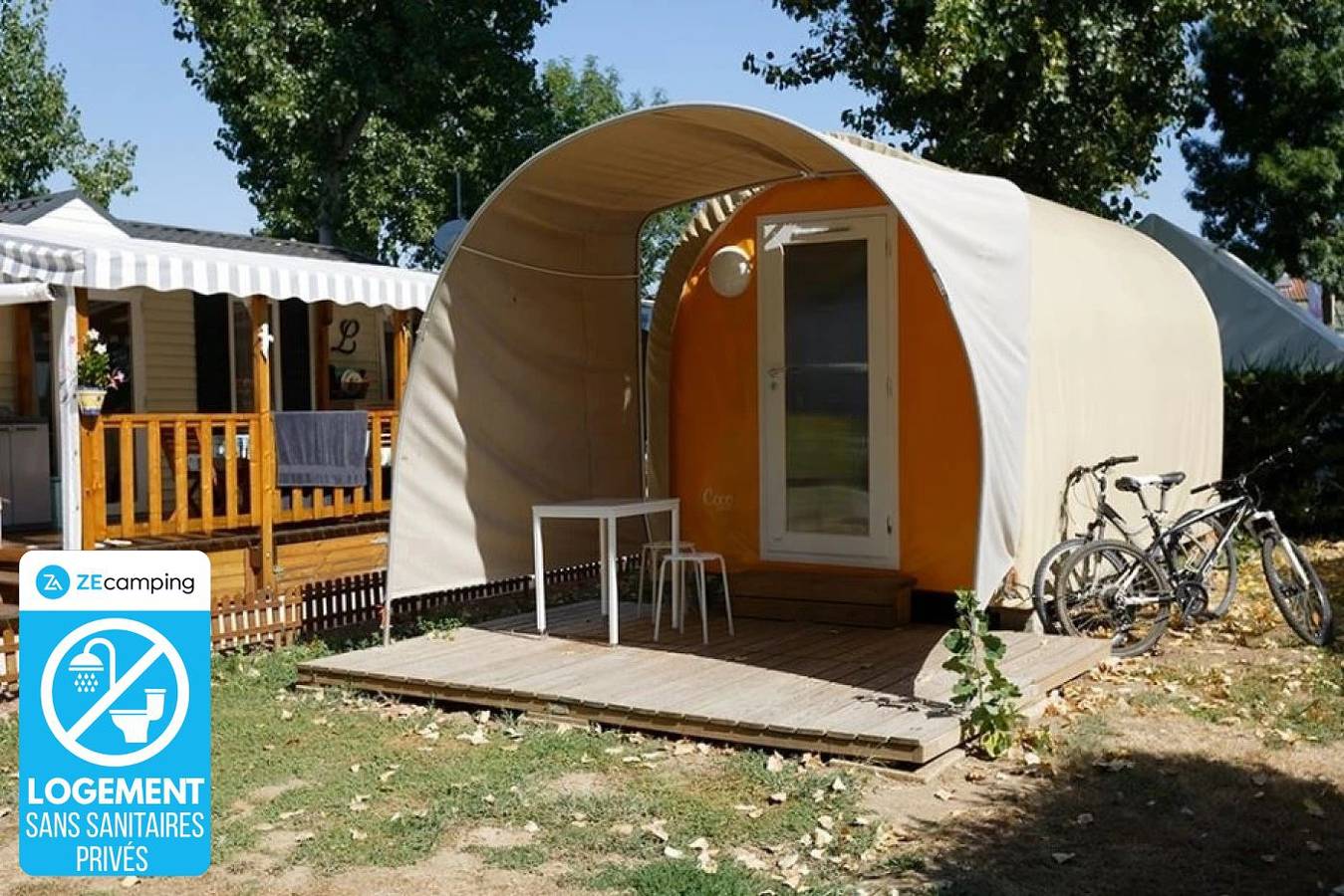 Zecamping 4 étoiles familial piscine couverte pet friendly tente Bbq in Angles, Vendée
