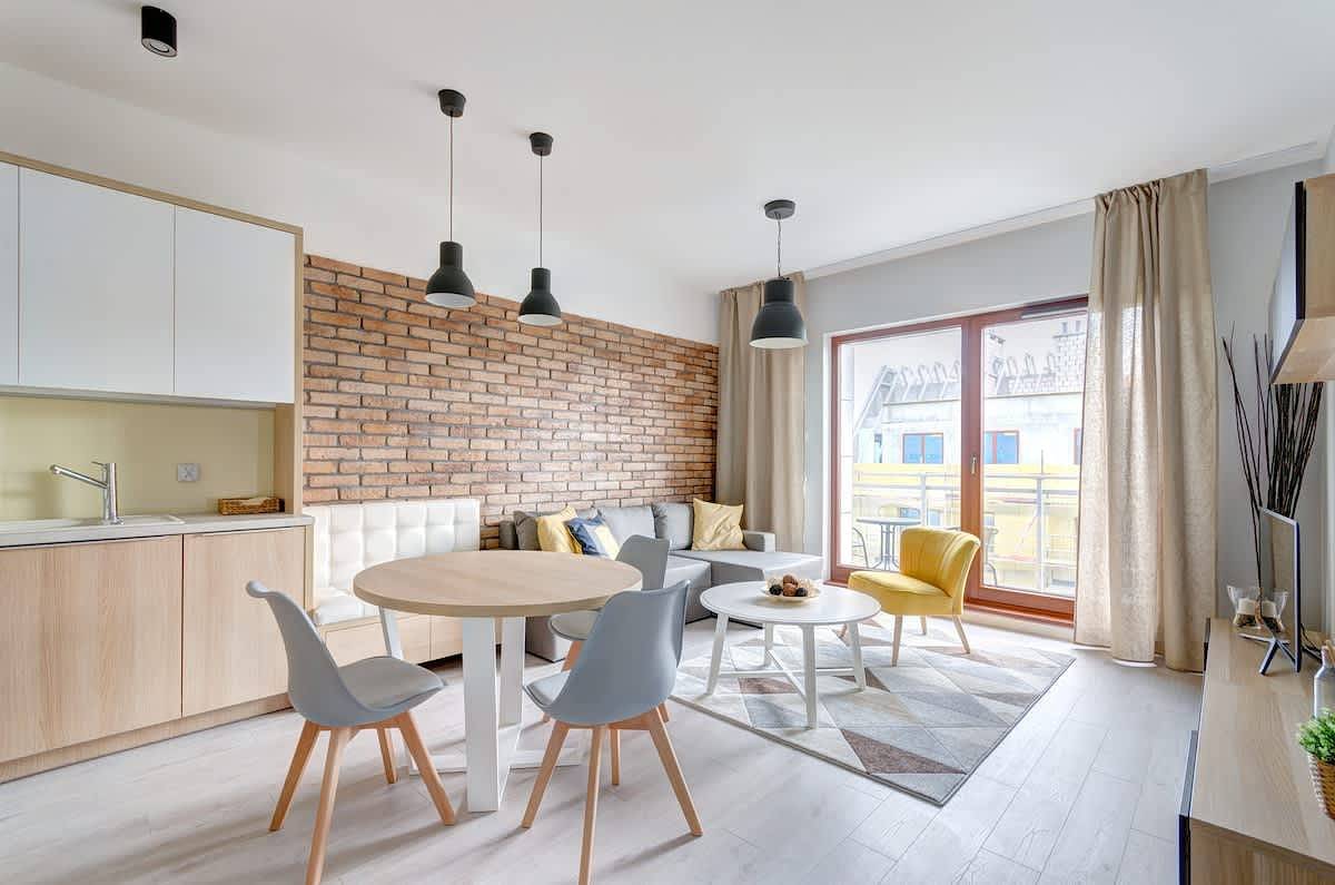 Hel lägenhet, Bright Apartment | River View and Parking Lot in Gdańsk, Zatoka Gdańska