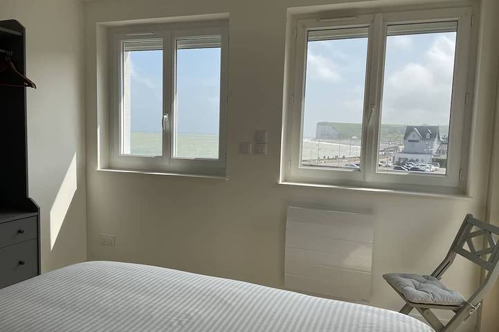 Appartement entier, Appartement rénové vue mer, plage et falaises in Veulettes-sur-Mer, Région de Dieppe