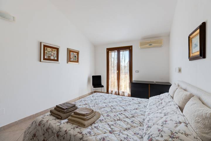 Gîte pour 4 personnes, avec balcon à Cabras - 2