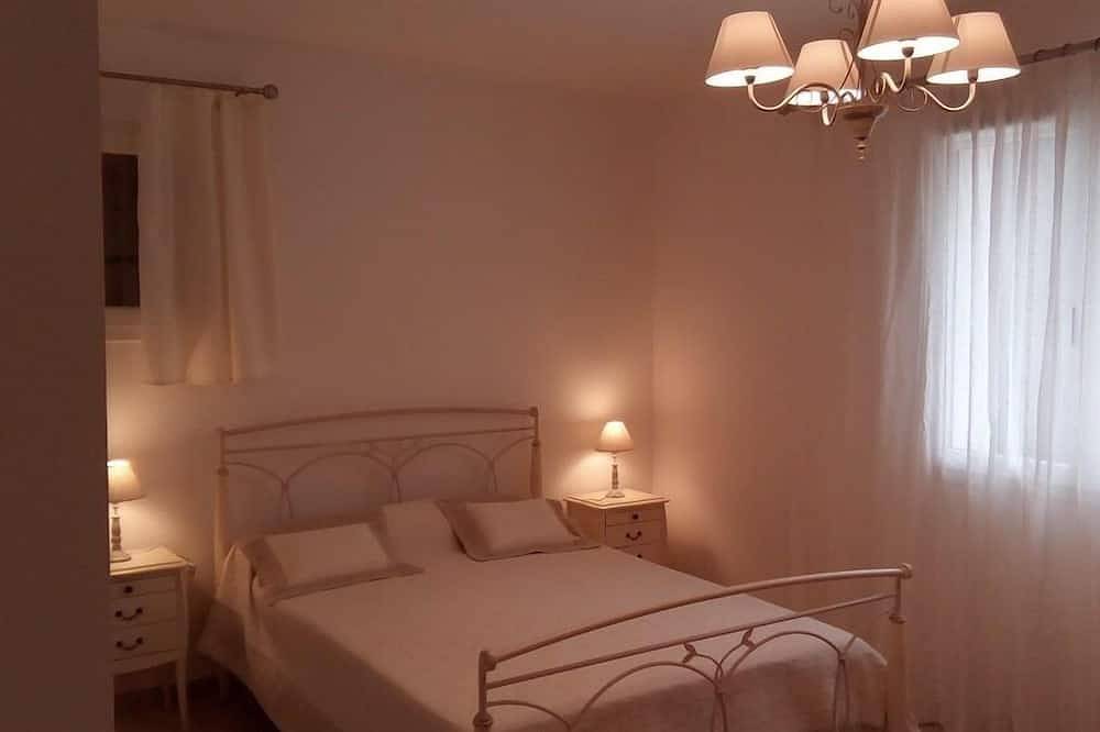 Villa Pampérigouste - air conditioning and swimming pool in Solliès-Toucas, Toulon Region