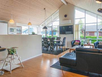 Ferieudlejning til 12 Personer i Løjt, Aabenraa, Billede 4