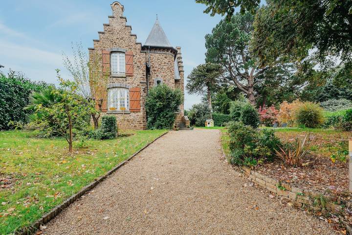 Villa la côte du chat 3★ direct. st malo-dinard in Hédé-Bazouges, Région de Rennes