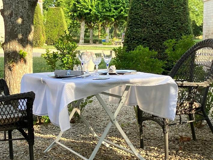 Location de vacances pour 3 personnes, avec jardin et piscine ainsi que vue sur le lac et vue, adapté aux familles dans Vitry-la-Ville - 4