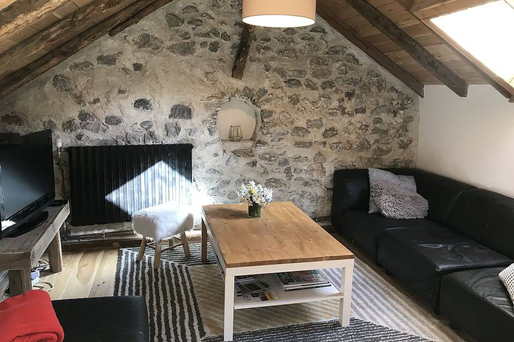 Ganze Wohnung, Charmantes Penthouse mit Garten - 4 Minuten von den Skipisten entfernt in Briançon, Serre Chevalier