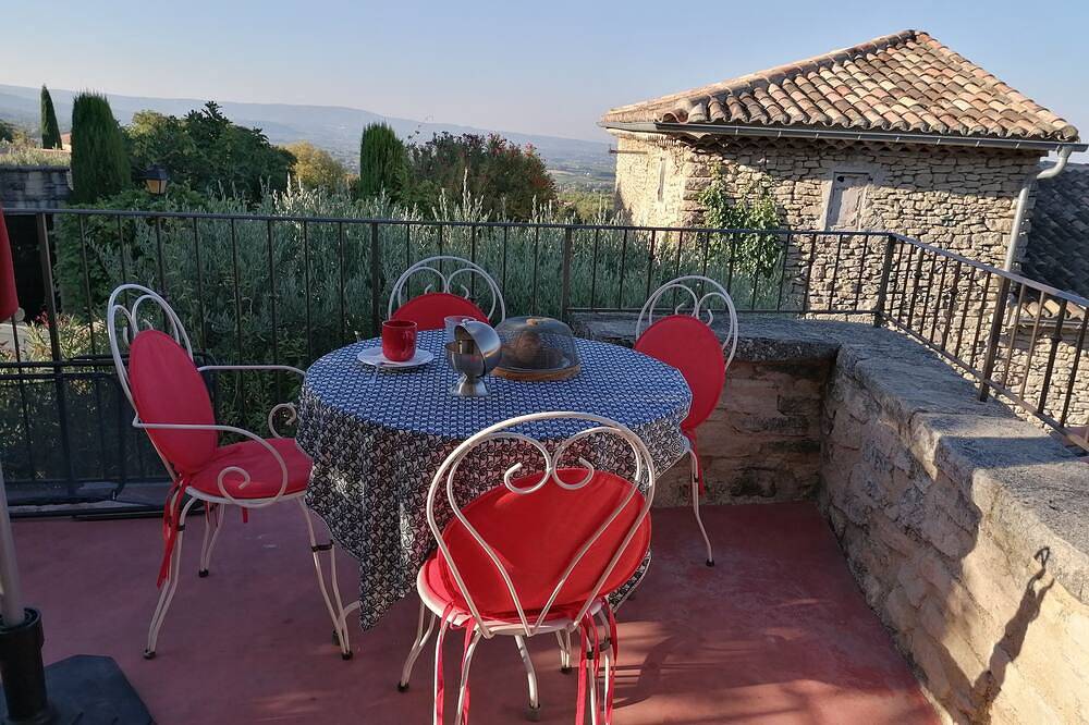 Chambre Dans Maison de Caractère Proche du Mt Ventoux in Crillon-le-Brave, Parc naturel régional du Mont-Ventoux