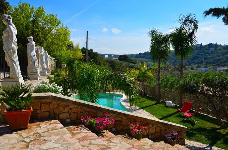 Villa per 4 persone, con Balcone e Idromassaggio nonché Giardino a Alcamo Marina