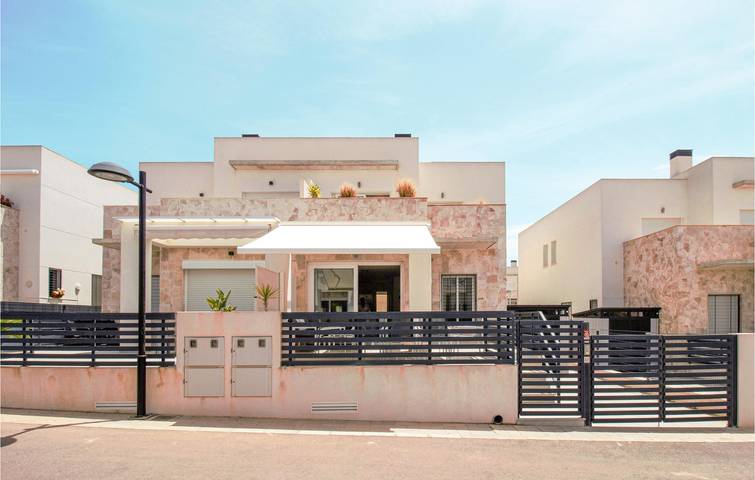 Holiday home for 7 people, with terrace and hot tub as well as pool - 1