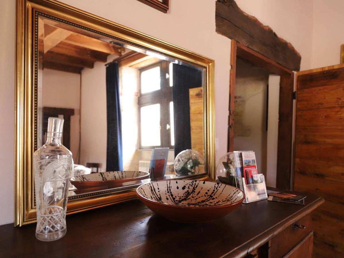 Comfort Triple Room with Shower in Senouillac, Région d'Albi