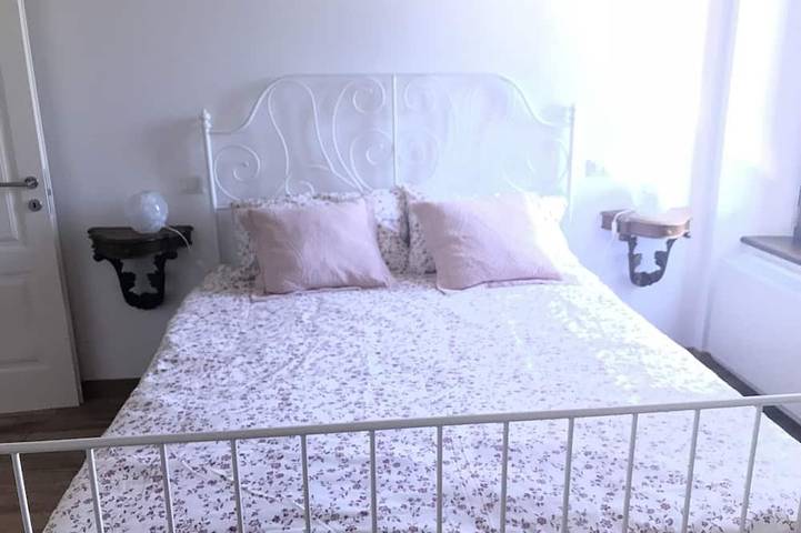Ganze Wohnung, Apartment Dora, 300 Meter vom Meer entfernt in einem komplett renovierten Bauernhaus in Martinsicuro, Teramo Provinz