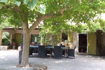 Location de vacances pour 10 personnes à Ansouis