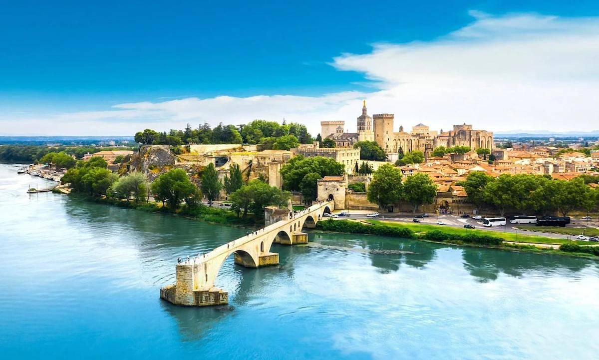 Appartement entier, One-Bedroom Apartment in Avignon, Vaucluse