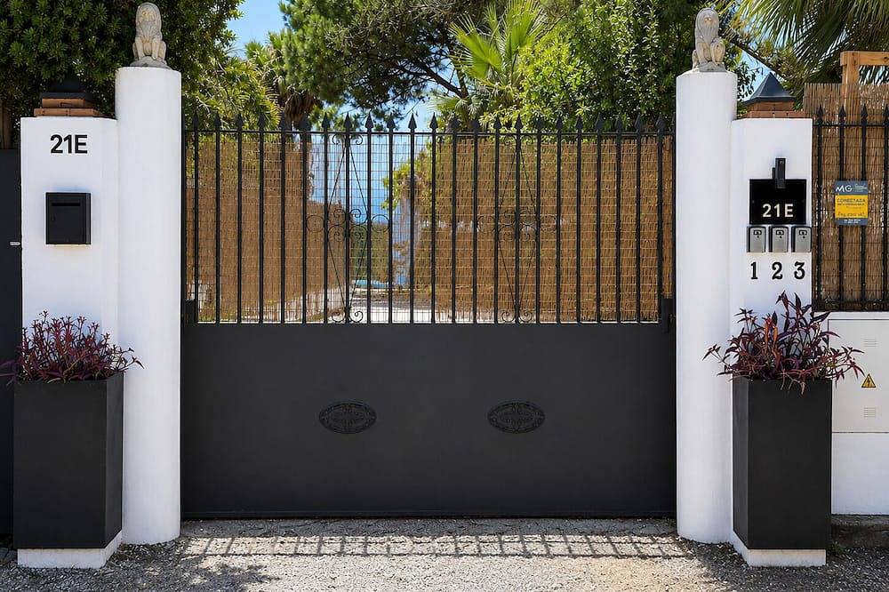 Entire apartment, Apartment 1 beach Almayate in Almayate, Vélez-Málaga