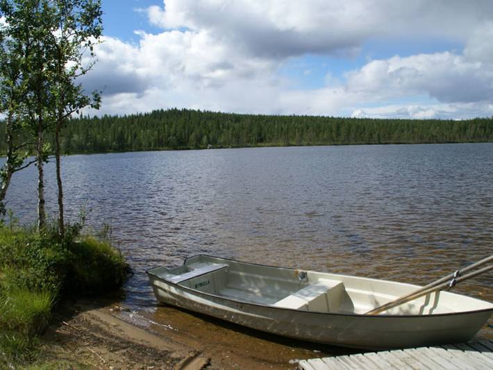Urlaub am See in der Wildnis von Nord Schweden in Lappland (Schweden)