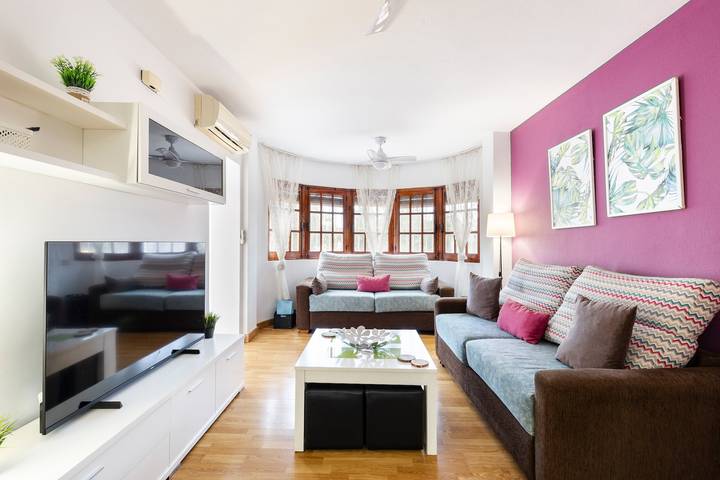 Entire apartment, Villa 'Artep' with Shared Pool, Wi-Fi and Air Conditioning in Cartagena, Costa Cálida