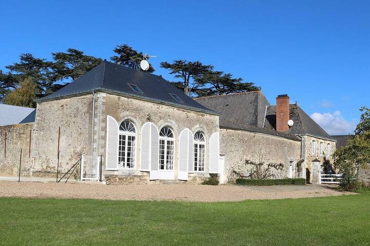 Maison de vacances pour 20 personnes, avec jardin et terrasse dans Mayenne