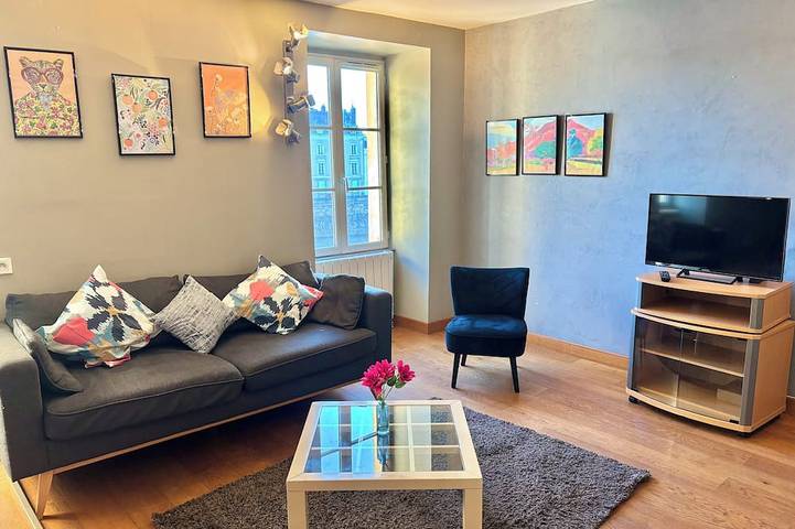 Location de vacances pour 4 personnes, animaux acceptés à Laval
