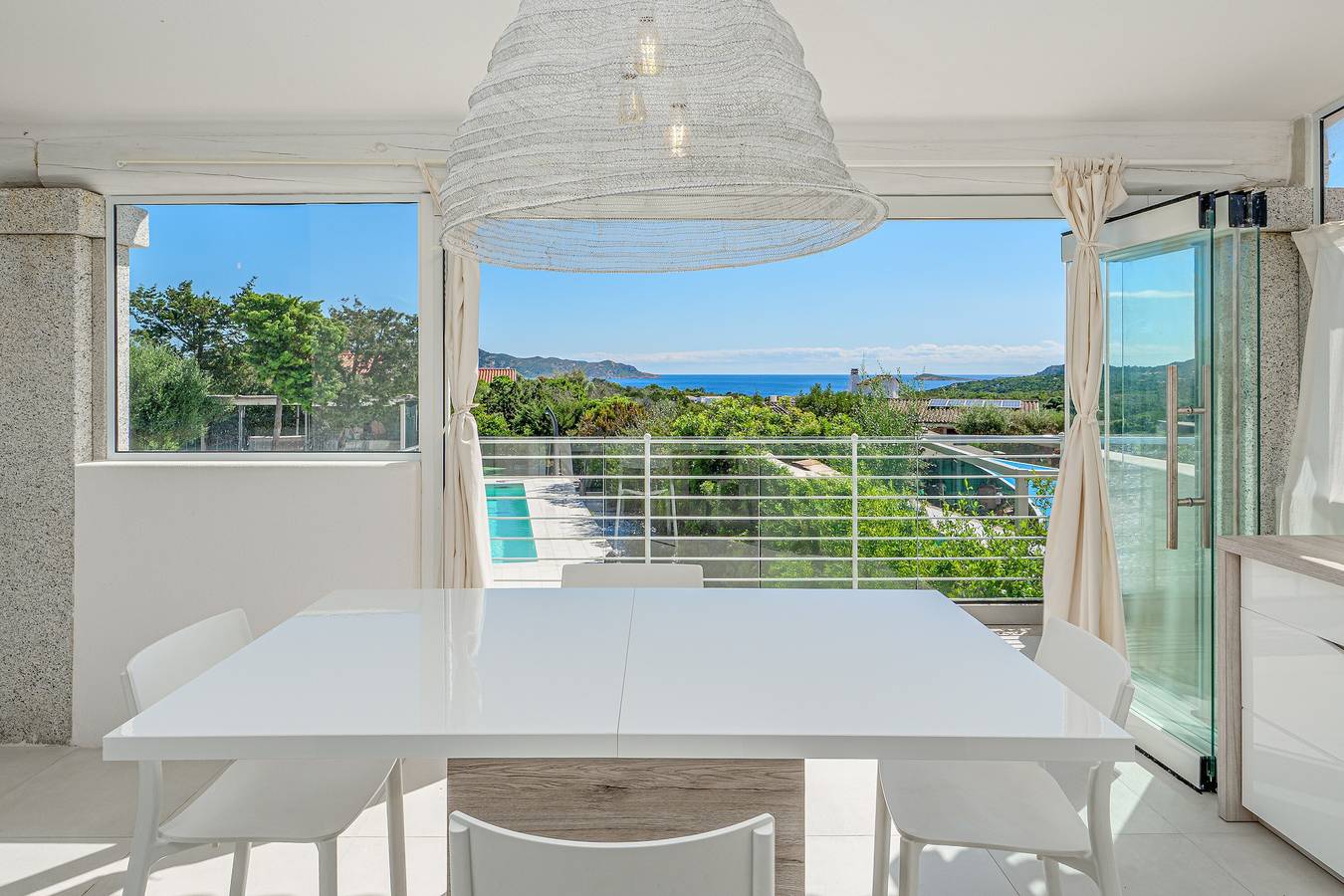 Holiday Home 'Isabell' with Sea View, Wi-Fi and Air Conditioning in Punta Molara, San Teodoro