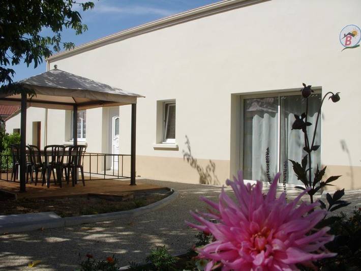 Chambre d’hôte pour 3 personnes, avec jardin à Neuvy-en-Mauges