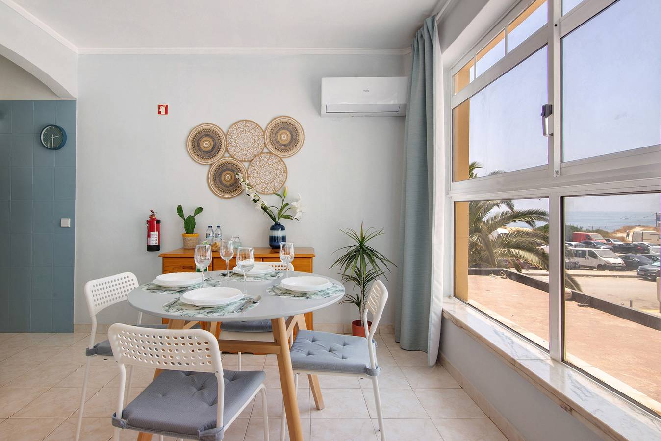 Appartement entier, Appartement 'Abelha' avec vue sur la mer, Wi-Fi et climatisation in Armação de Pêra (costa), District de Faro