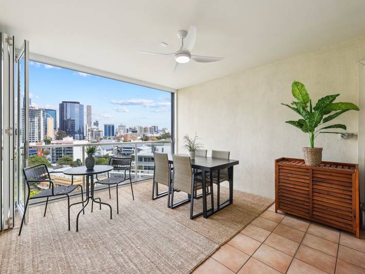 Holiday apartment for 2 people, with balcony/terrace and pool as well as hot tub in Queensland