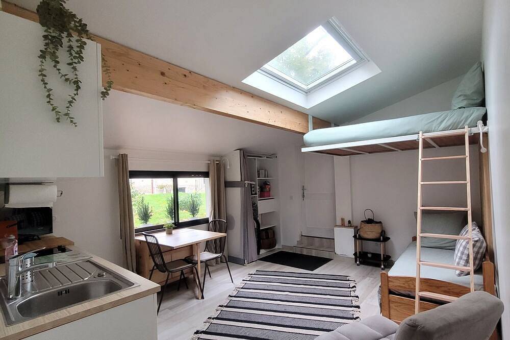 Entire apartment, Small house with garden near Paris & Disney Pets welcome 😊 in Neuilly-Plaisance, Seine-Saint-Denis