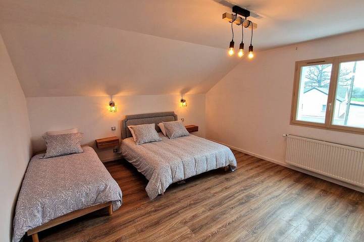 Architect house / Heated swimming pool all year / Billiards / Table football in Magnien, Beaune und Umgebung