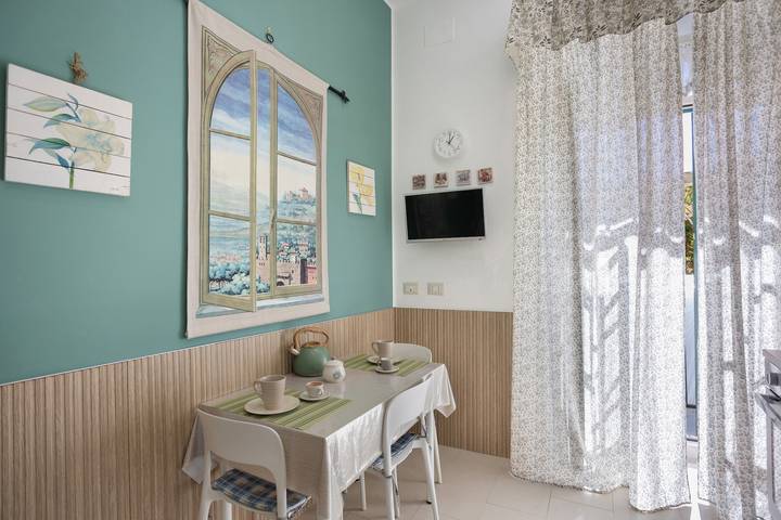 Vacation rental for 3 people, with Balcony in Naples