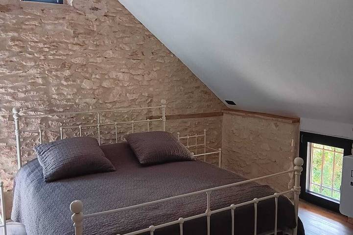 Gîte pour 8 personnes, avec jardin à Dégagnac - 4