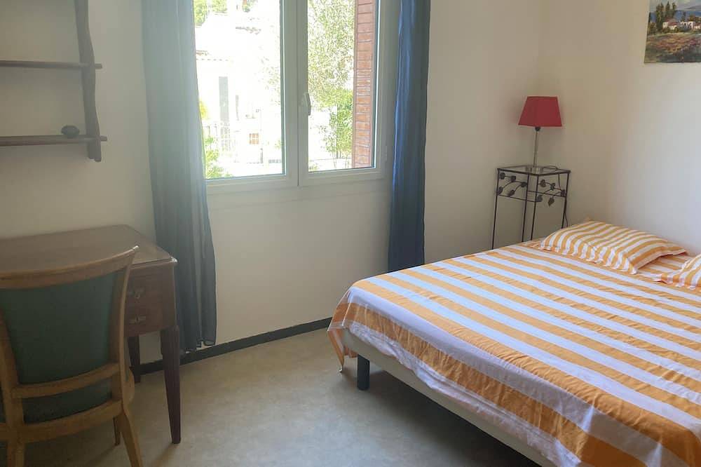 Family home in a Provencal village near Hyères and Toulon in La Farlède, Costa mediterránea (Francia)