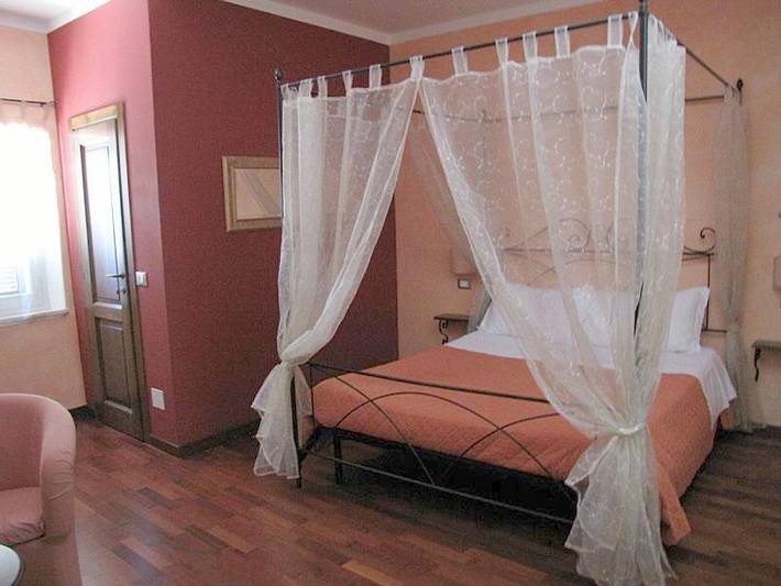 B&b per 3 persone, con Idromassaggio e Sauna nonché Panorama a Spello