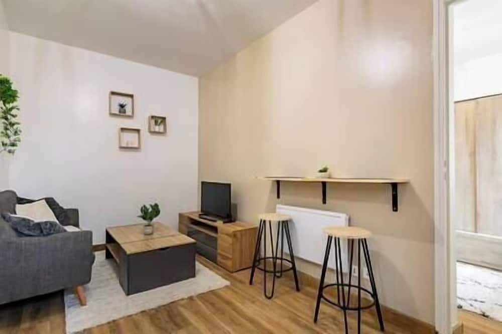 Entire apartment, Le Nid-Lormont : Your getaway in Lormont, Bordeaux region