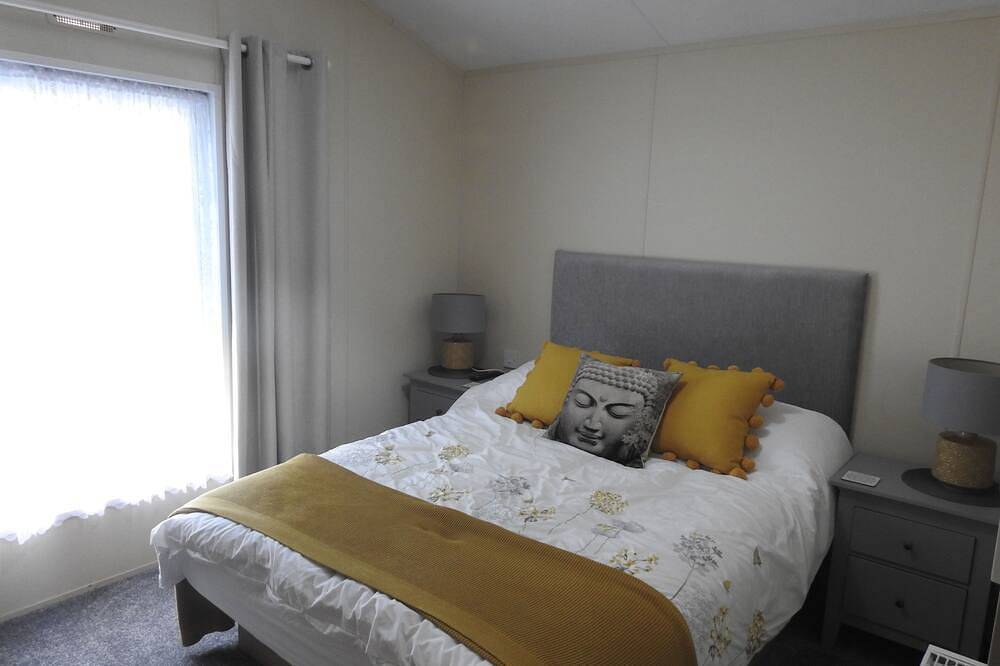 Chalet for 6 People in Burgh Castle, Great Yarmouth