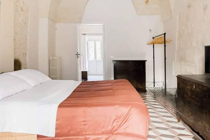 Explore the Historic City on Foot from an Old Town House in Lecce, Lecce Province