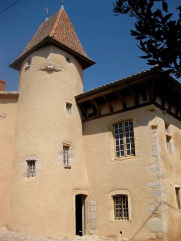 Gîte pour 4 personnes, avec piscine et jardin à Saint-Haon-le-Châtel