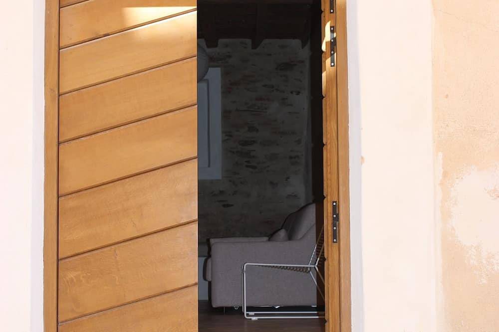 Appartement entier, Charmant studio situé dans le quartier historique de la Citadelle de Bastia in Bastia, Cap Corse