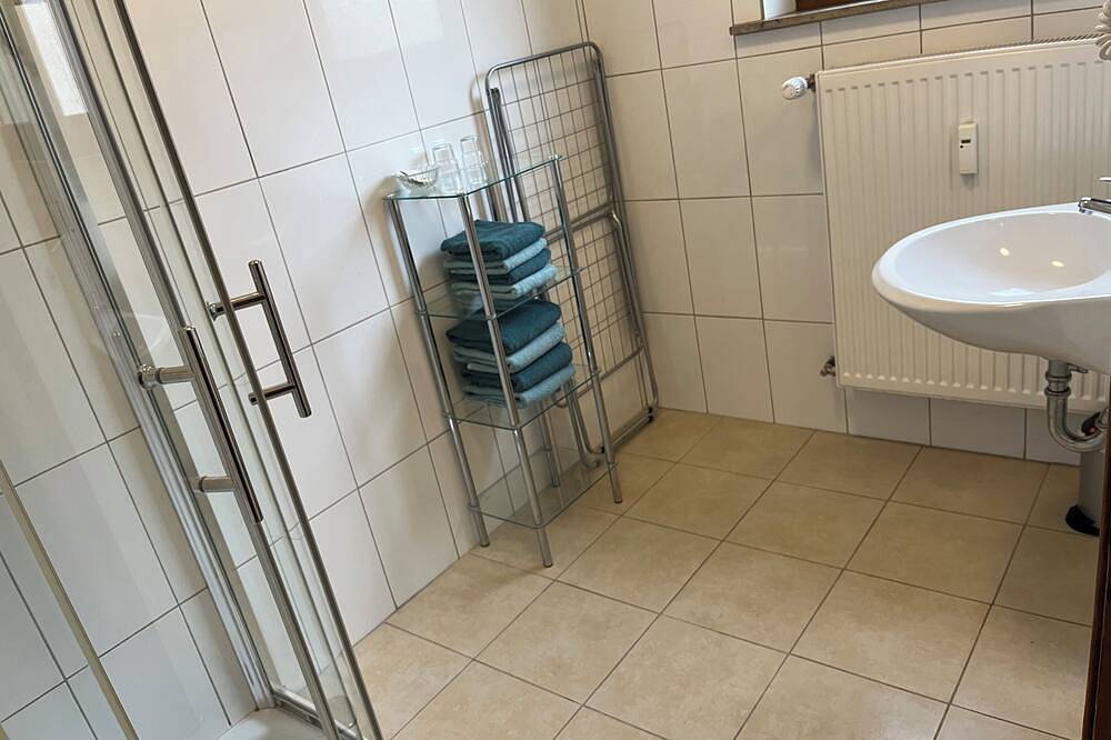 Appartement entier, Apartment Burgunder on the ground floor without balcony in Temmels, Arrondissement de Trèves-Sarrebourg
