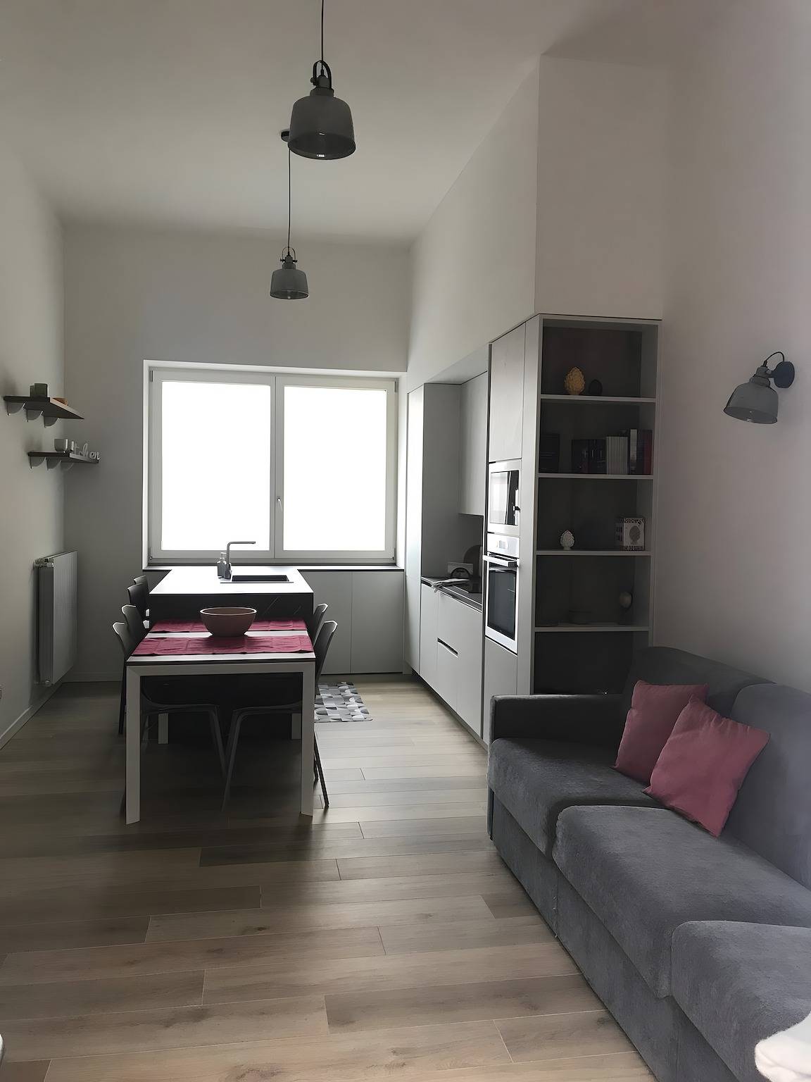 Casa Vacanze Regina con Giardino Privato vicino al Centro Storico di Lecco in Lecco, Prealpi Bergamasche Occidentali