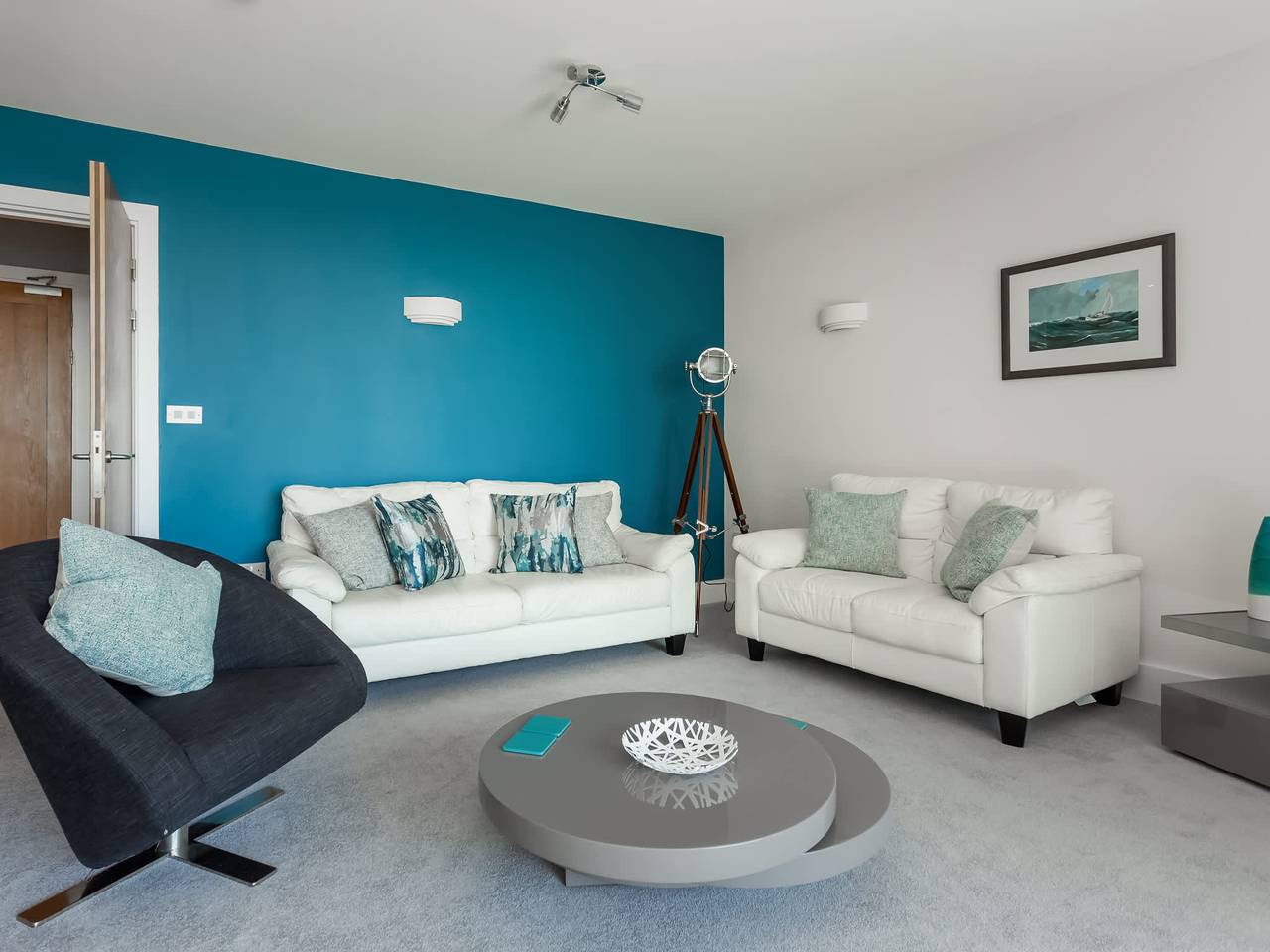 Entire apartment, Jibe Ho - Spacious Apartment with Harbour Views in Poole, Poole Harbour