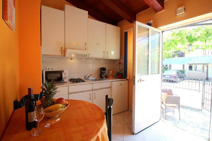 Ferienwohnung für 2 Personen, mit Terrasse in Poreč - 3