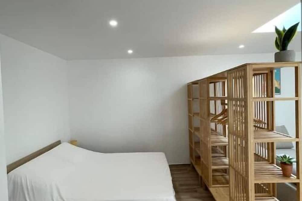 Entire apartment, Grand Studio Neuf à Carry le Rouet in Carry-le-Rouet, Istres region