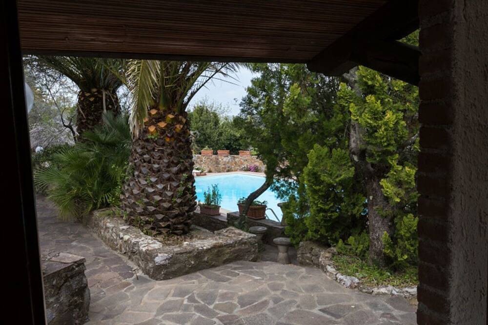 Villino il Corbezzolo, Tuscany, sea, beach, heated swimming pool,spa, gym kneipp in Gavorrano, Provincie Grosseto