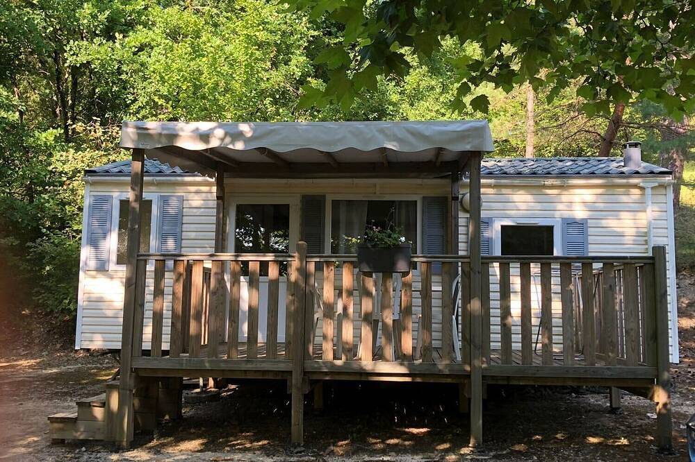 Location Mobil Home Au Calme Proche De Sarlat Avec Institut De Beaute Spa in Belvès, Périgord Noir