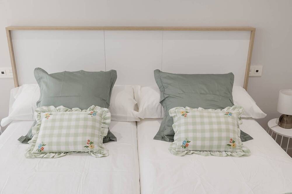 Entire apartment, Apartamento Azabache En Este Alojamiento Disfrutarás de la Ciudad de Zaragoza in Saragossa, Saragossa Province