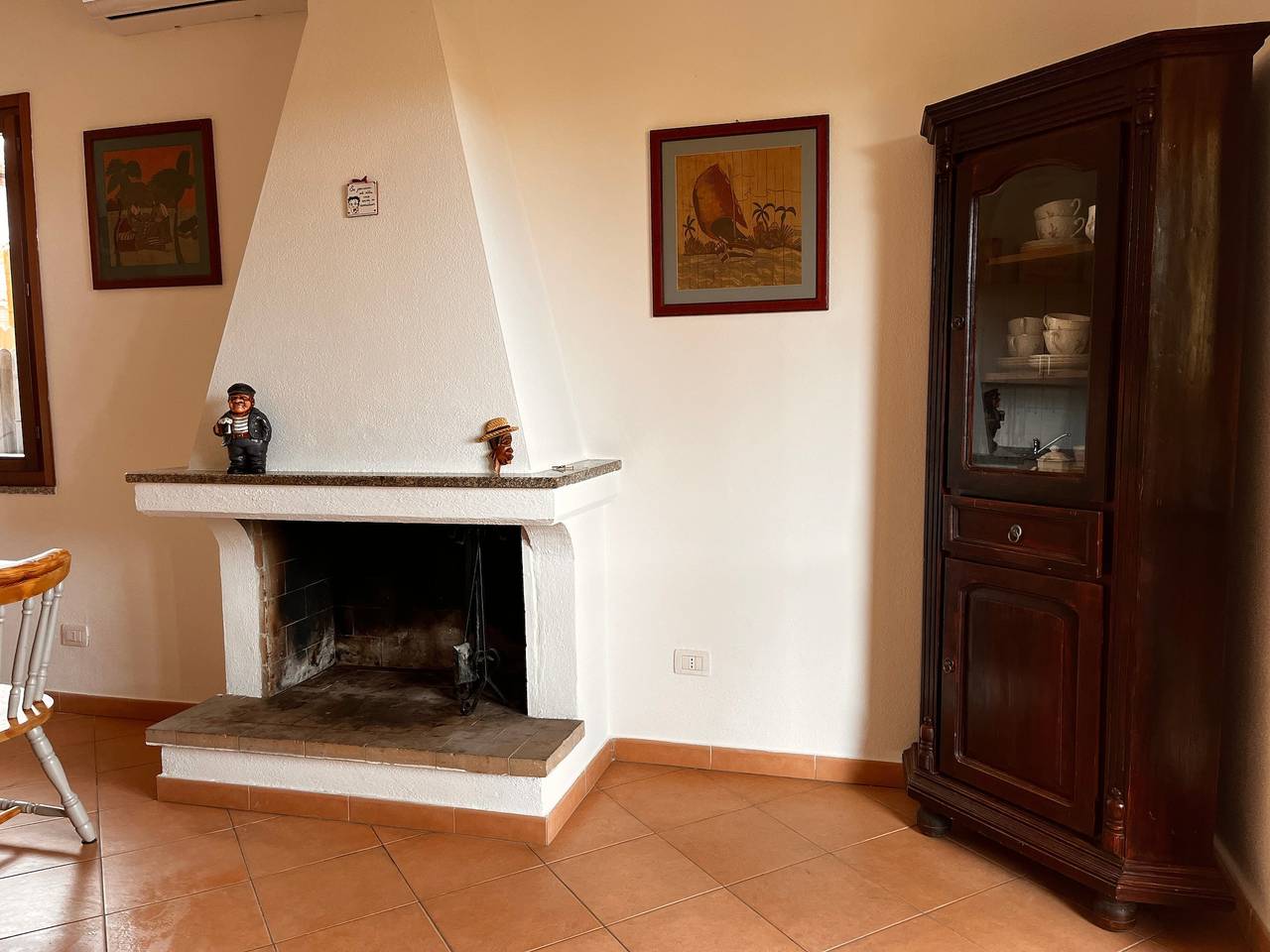 Casa Vacacional 'Rafael Villasimius House' con Jardín Privado, Wi-Fi y Aire Acondicionado in Crabonaxa/Villasimius, Villasimius