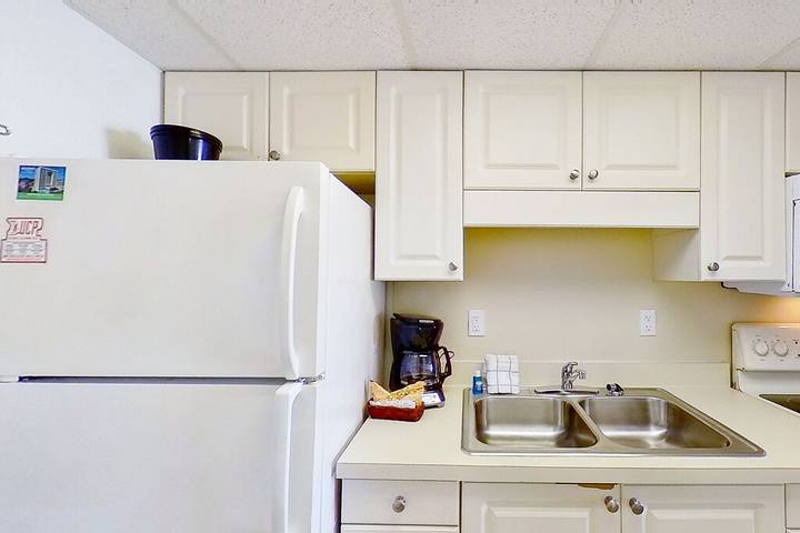 Holiday rental for 4 people, with pool and hot tub as well as balcony by Myrtle Beach