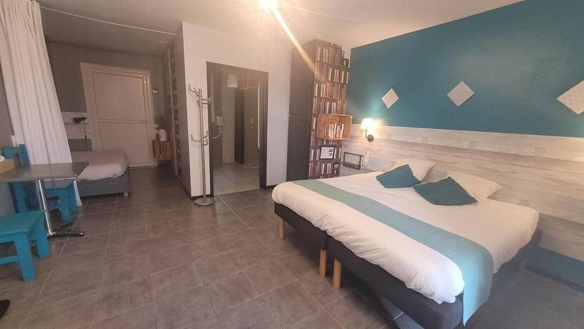 Hôtel pour 5 personnes, avec balcon et bassin pour enfant ainsi que vue et piscine, adapté aux familles à Cajarc - 4