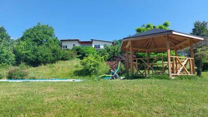 Ferienhaus für 10 Personen, mit Pool und Garten sowie Ausblick, mit Haustier am Wörthersee