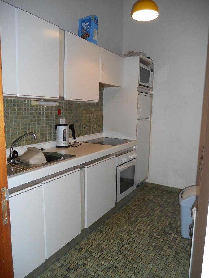 Gîte pour 6 personnes, avec piscine et sauna ainsi que vue et terrasse dans Anzère - 4