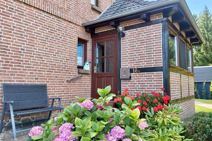 Ferienwohnung für 4 Personen, mit Garten